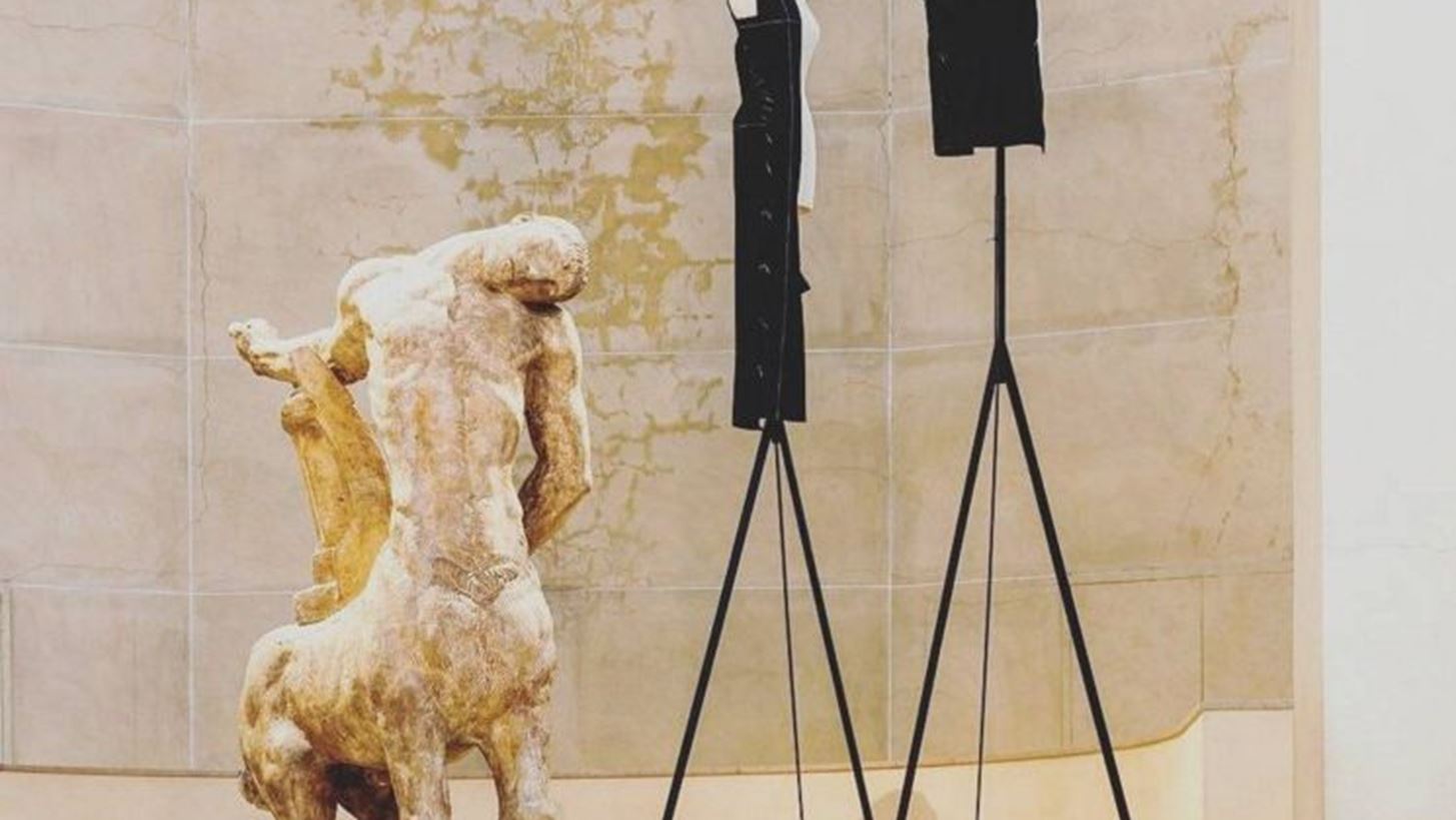 &#x394;&#x3CD;&#x3BF; &#x3BC;&#x3BF;&#x3C5;&#x3C3;&#x3B5;&#x3AF;&#x3B1; &#x3B4;&#x3B9;&#x3BF;&#x3C1;&#x3B3;&#x3B1;&#x3BD;&#x3CE;&#x3BD;&#x3BF;&#x3C5;&#x3BD; &#x3B5;&#x3BA;&#x3B8;&#x3AD;&#x3C3;&#x3B5;&#x3B9;&#x3C2; &#x3B1;&#x3C6;&#x3B9;&#x3B5;&#x3C1;&#x3C9;&#x3BC;&#x3AD;&#x3BD;&#x3B5;&#x3C2; &#x3C3;&#x3C4;&#x3BF;&#x3BD; Crist&#xF3;bal Balenciaga