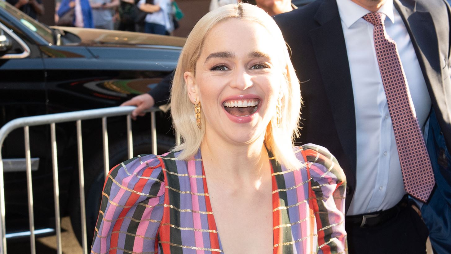 Emilia Clarke: &#x39F;&#x3B9; &#x3C4;&#x3B5;&#x3BB;&#x3B5;&#x3C5;&#x3C4;&#x3B1;&#x3AF;&#x3B5;&#x3C2; &#x3B5;&#x3BC;&#x3C6;&#x3B1;&#x3BD;&#x3AF;&#x3C3;&#x3B5;&#x3B9;&#x3C2; &#x3C4;&#x3B7;&#x3C2; &#x3C0;&#x3BF;&#x3C5; &#x3BC;&#x3AC;&#x3C2; &#x3B5;&#x3BD;&#x3C4;&#x3C5;&#x3C0;&#x3C9;&#x3C3;&#x3AF;&#x3B1;&#x3C3;&#x3B1;&#x3BD;