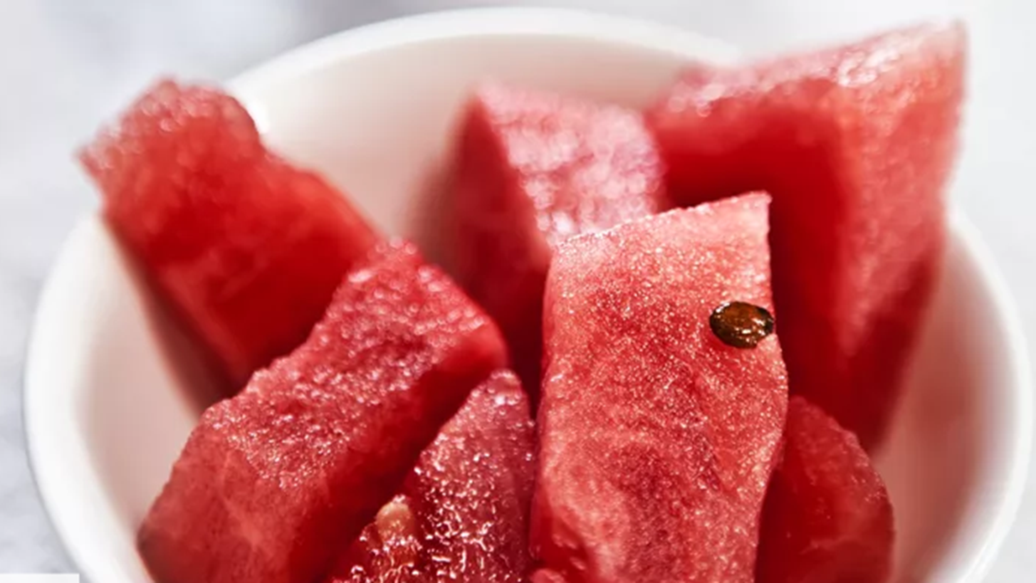 Παχαίνει το καρπούζι; Τι πρέπει να γνωρίζεις σύμφωνα με την διαιτολόγο