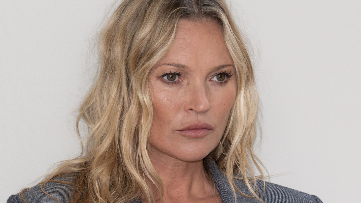 &#x397; Kate Moss &#x3BC;&#x3CC;&#x3BB;&#x3B9;&#x3C2; &#x3C7;&#x3CE;&#x3C1;&#x3B9;&#x3C3;&#x3B5; | &#x393;&#x3B9;&#x3B1;&#x3C4;&#x3AF; &#x3CC;&#x3BB;&#x3BF;&#x3B9; &#x3C3;&#x3C5;&#x3B6;&#x3B7;&#x3C4;&#x3BF;&#x3CD;&#x3BD; &#x3C4;&#x3BF;&#x3BD; &#x3BB;&#x3CC;&#x3B3;&#x3BF;