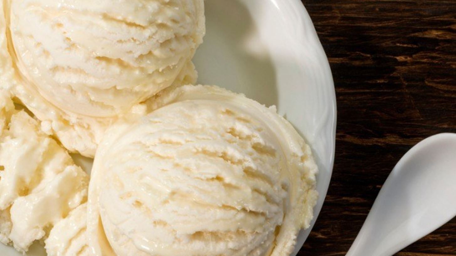 Φτιάξε σπιτικό παγωτό βανίλια με λίγες θερμίδες