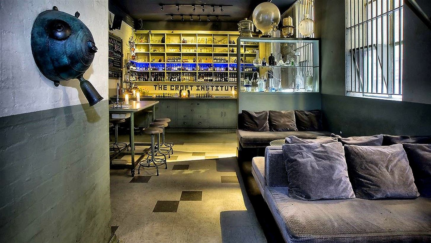 &#x3A4;&#x3B1; &#x3C0;&#x3B9;&#x3BF; &#x3C9;&#x3C1;&#x3B1;&#x3AF;&#x3B1; &#x3BA;&#x3C1;&#x3C5;&#x3BC;&#x3BC;&#x3AD;&#x3BD;&#x3B1; bars &#x3C4;&#x3BF;&#x3C5; &#x3C0;&#x3BB;&#x3B1;&#x3BD;&#x3AE;&#x3C4;&#x3B7; &#x3BA;&#x3B1;&#x3B9; &#x3C0;&#x3CE;&#x3C2; &#x3B8;&#x3B1; &#x3C4;&#x3B1; &#x3B2;&#x3C1;&#x3B5;&#x3B9;&#x3C2;