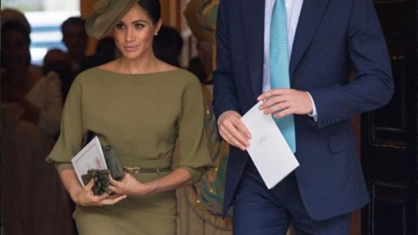 H Meghan Markle &#x3C6;&#x3CC;&#x3C1;&#x3B5;&#x3C3;&#x3B5; &#x3C4;&#x3BF; &#x3C0;&#x3B9;&#x3BF; &#x3B1;&#x3C0;&#x3C1;&#x3CC;&#x3C3;&#x3BC;&#x3B5;&#x3BD;&#x3BF; &#x3C7;&#x3C1;&#x3CE;&#x3BC;&#x3B1; &#x3C3;&#x3C4;&#x3B7;&#x3BD; &#x3B2;&#x3AC;&#x3C6;&#x3C4;&#x3B9;&#x3C3;&#x3B7;! &#x3A0;&#x3BF;&#x3B9;&#x3BF;&#x3BD; &#x3C3;&#x3C7;&#x3B5;&#x3B4;&#x3B9;&#x3B1;&#x3C3;&#x3C4;&#x3AE; &#x3B5;&#x3C0;&#x3AD;&#x3BB;&#x3B5;&#x3BE;&#x3B5;;