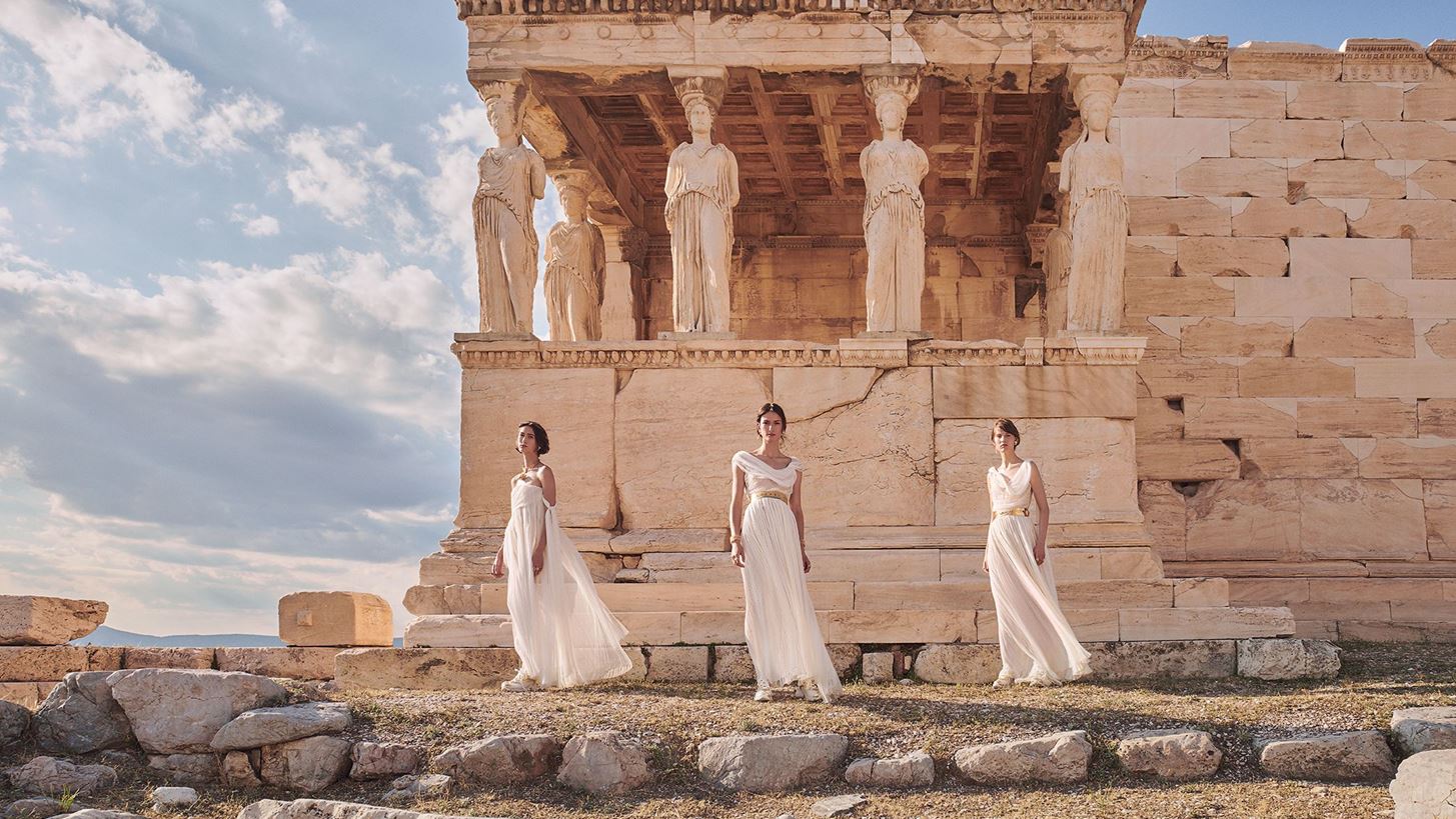 &#x397; &#x3C6;&#x3C9;&#x3C4;&#x3BF;&#x3B3;&#x3C1;&#x3AC;&#x3C6;&#x3B9;&#x3C3;&#x3B7; Dior Cruise 2022 &#x3C3;&#x3C4;&#x3B7;&#x3BD; &#x391;&#x3BA;&#x3C1;&#x3CC;&#x3C0;&#x3BF;&#x3BB;&#x3B7;