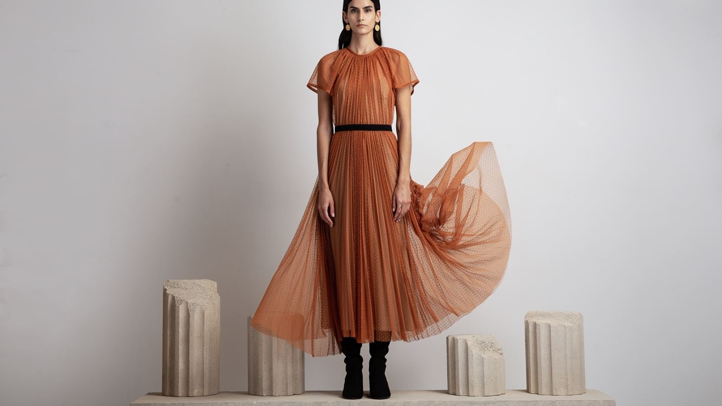 Ancient Kallos | &#x397; &#x3BD;&#x3AD;&#x3B1; capsule collection &#x3C4;&#x3BF;&#x3C5; brand &#x3BC;&#x3B1;&#x3C2; &#x3C5;&#x3C0;&#x3B5;&#x3BD;&#x3B8;&#x3C5;&#x3BC;&#x3AF;&#x3B6;&#x3B5;&#x3B9; &#x3C0;&#x3C9;&#x3C2; &#x3C3;&#x3C4;&#x3BF; &#x3B4;&#x3B9;&#x3B1;&#x3C7;&#x3C1;&#x3BF;&#x3BD;&#x3B9;&#x3BA;&#x3CC; &#x3BA;&#x3BB;&#x3B5;&#x3B9;&#x3B4;&#x3CE;&#x3BD;&#x3B5;&#x3C4;&#x3B1;&#x3B9; &#x3C0;&#x3AC;&#x3BD;&#x3C4;&#x3B1; &#x3B7; &#x3B1;&#x3BD;&#x3AC;&#x3BC;&#x3BD;&#x3B7;&#x3C3;&#x3B7;