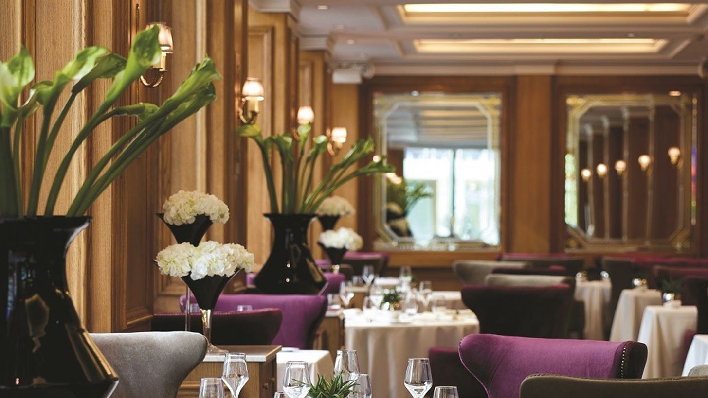 &#x397; &#x3B5;&#x3BB;&#x3BB;&#x3B7;&#x3BD;&#x3B9;&#x3BA;&#x3AE; &#x3C0;&#x3B1;&#x3C3;&#x3C7;&#x3B1;&#x3BB;&#x3B9;&#x3BD;&#x3AE; &#x3C0;&#x3B1;&#x3C1;&#x3AC;&#x3B4;&#x3BF;&#x3C3;&#x3B7; &#x3C3;&#x3C4;&#x3BF; The Parliament &#x3C4;&#x3BF;&#x3C5; NJV Athens Plaza