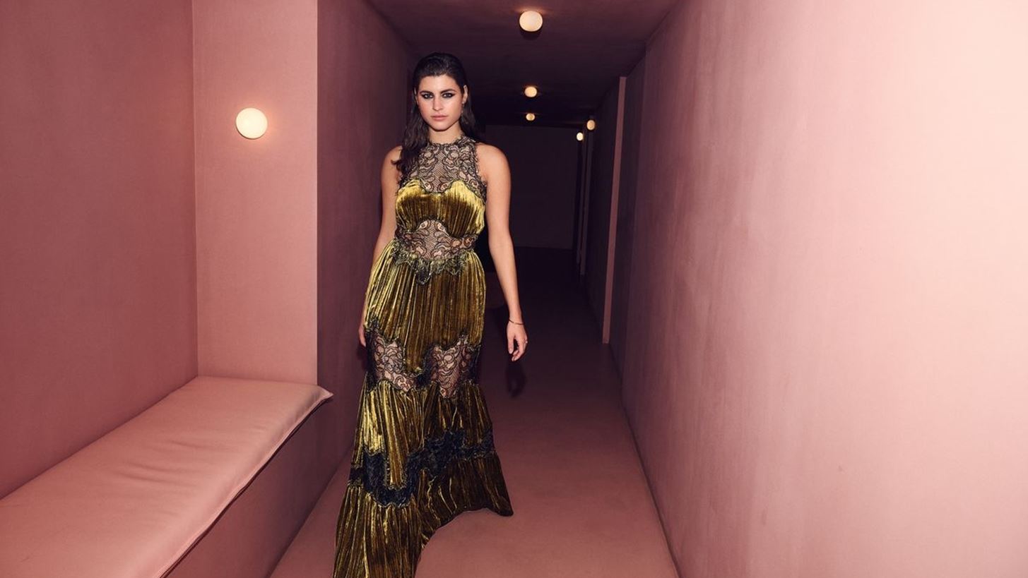 Η Δανάη Παππά με το shoe trend της σεζόν