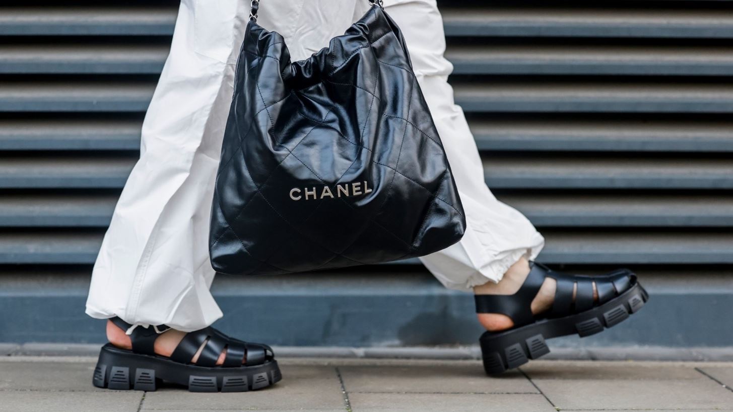 Fisherman sandals | &#x3A4;&#x3B1; &#x3B4;&#x3B9;&#x3B1;&#x3C7;&#x3C1;&#x3BF;&#x3BD;&#x3B9;&#x3BA;&#x3AC; &#x3C0;&#x3AD;&#x3B4;&#x3B9;&#x3BB;&#x3B1; &#x3C0;&#x3BF;&#x3C5; &#x3BF;&#x3B9; fashionistas &#x3B5;&#x3C0;&#x3B9;&#x3BB;&#x3AD;&#x3B3;&#x3BF;&#x3C5;&#x3BD; &#x3B3;&#x3B9;&#x3B1; &#x3C4;&#x3B7;&#x3BD; &#x3AC;&#x3BD;&#x3BF;&#x3B9;&#x3BE;&#x3B7;