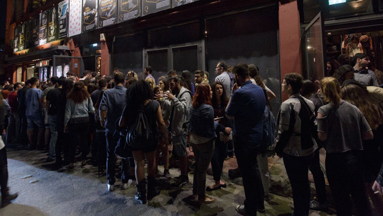 &#x3A0;&#x3BF;&#x3B9;&#x3BF;&#x3C2; &#x3B5;&#x3AF;&#x3C0;&#x3B5; &#x3CC;&#x3C4;&#x3B9; &#x3BF;&#x3B9; &#x3B3;&#x3C5;&#x3BD;&#x3B1;&#x3AF;&#x3BA;&#x3B5;&#x3C2; &#x3B4;&#x3B5;&#x3BD; &#x3BC;&#x3C0;&#x3BF;&#x3C1;&#x3BF;&#x3CD;&#x3BD; &#x3BD;&#x3B1; &#x3BA;&#x3AC;&#x3BD;&#x3BF;&#x3C5;&#x3BD; &#x3BA;&#x3B1;&#x3BB;&#x3CC; stand up comedy;