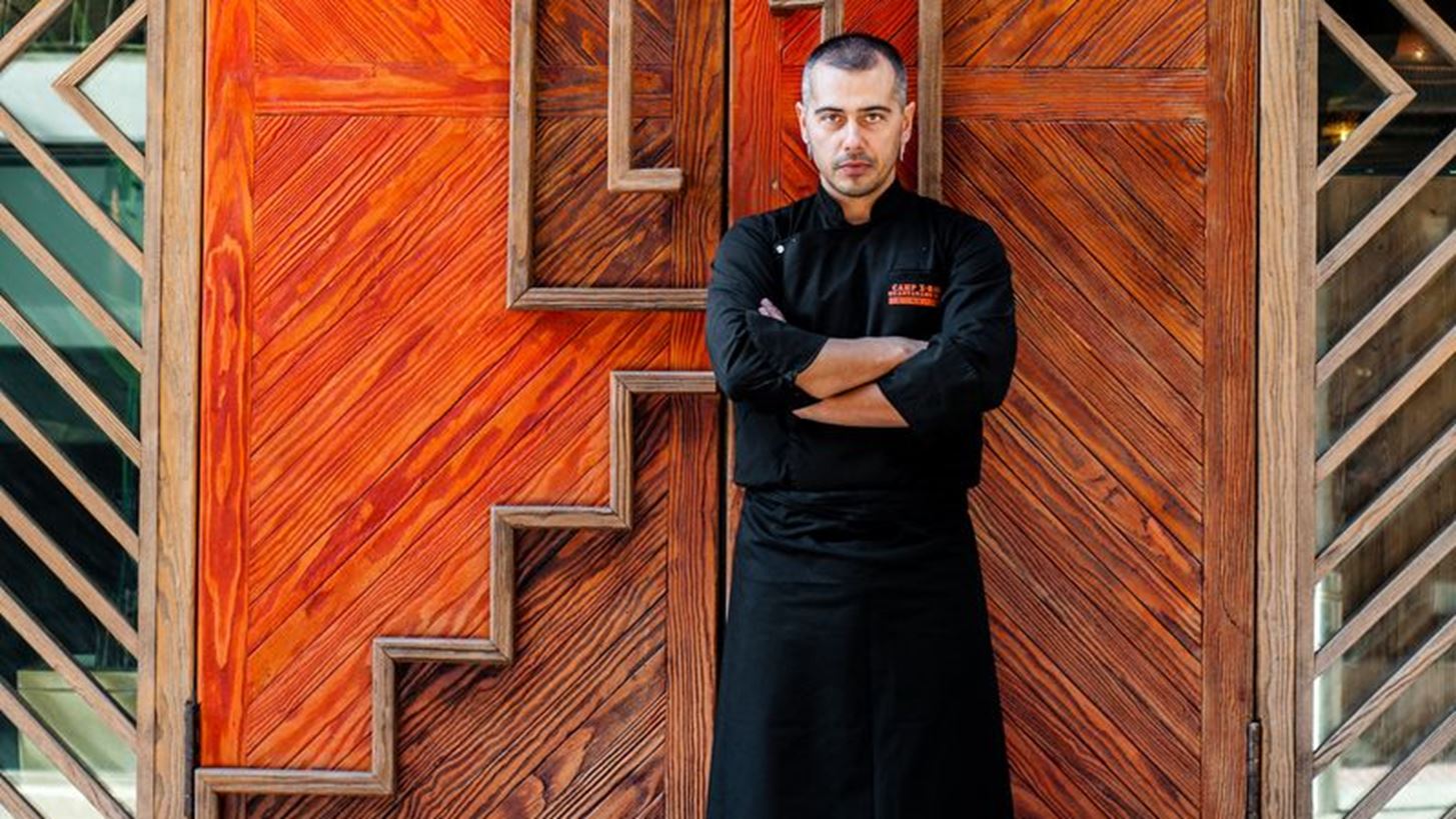 &#x394;&#x3CD;&#x3BF; &#x3C3;&#x3B5;&#x3C6; &#x3C4;&#x3B1;&#x3BE;&#x3B9;&#x3B4;&#x3B5;&#x3CD;&#x3BF;&#x3C5;&#x3BD; &#x3C3;&#x3C4;&#x3B9;&#x3C2; &#x39A;&#x3BF;&#x3C5;&#x3B6;&#x3AF;&#x3BD;&#x3B5;&#x3C2; &#x3C4;&#x3BF;&#x3C5; &#x39A;&#x3CC;&#x3C3;&#x3BC;&#x3BF;&#x3C5; &#x3C3;&#x3C4;&#x3BF; &#x3B5;&#x3C3;&#x3C4;&#x3B9;&#x3B1;&#x3C4;&#x3CC;&#x3C1;&#x3B9;&#x3BF; Nikkei