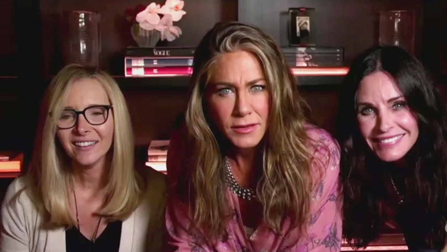 &#x397; Jennifer Aniston &#x3B4;&#x3B9;&#x3BF;&#x3C1;&#x3B3;&#x3AC;&#x3BD;&#x3C9;&#x3C3;&#x3B5; &#x3AD;&#x3BD;&#x3B1; mini reunion &#x3BC;&#x3B5; &#x3C4;&#x3B1; &#x3A6;&#x3B9;&#x3BB;&#x3B1;&#x3C1;&#x3AC;&#x3BA;&#x3B9;&#x3B1; &#x3C4;&#x3B7;&#x3C2; &#x3C4;&#x3B7;&#x3BD; &#x3B2;&#x3C1;&#x3B1;&#x3B4;&#x3B9;&#x3AC; &#x3C4;&#x3C9;&#x3BD; Emmy