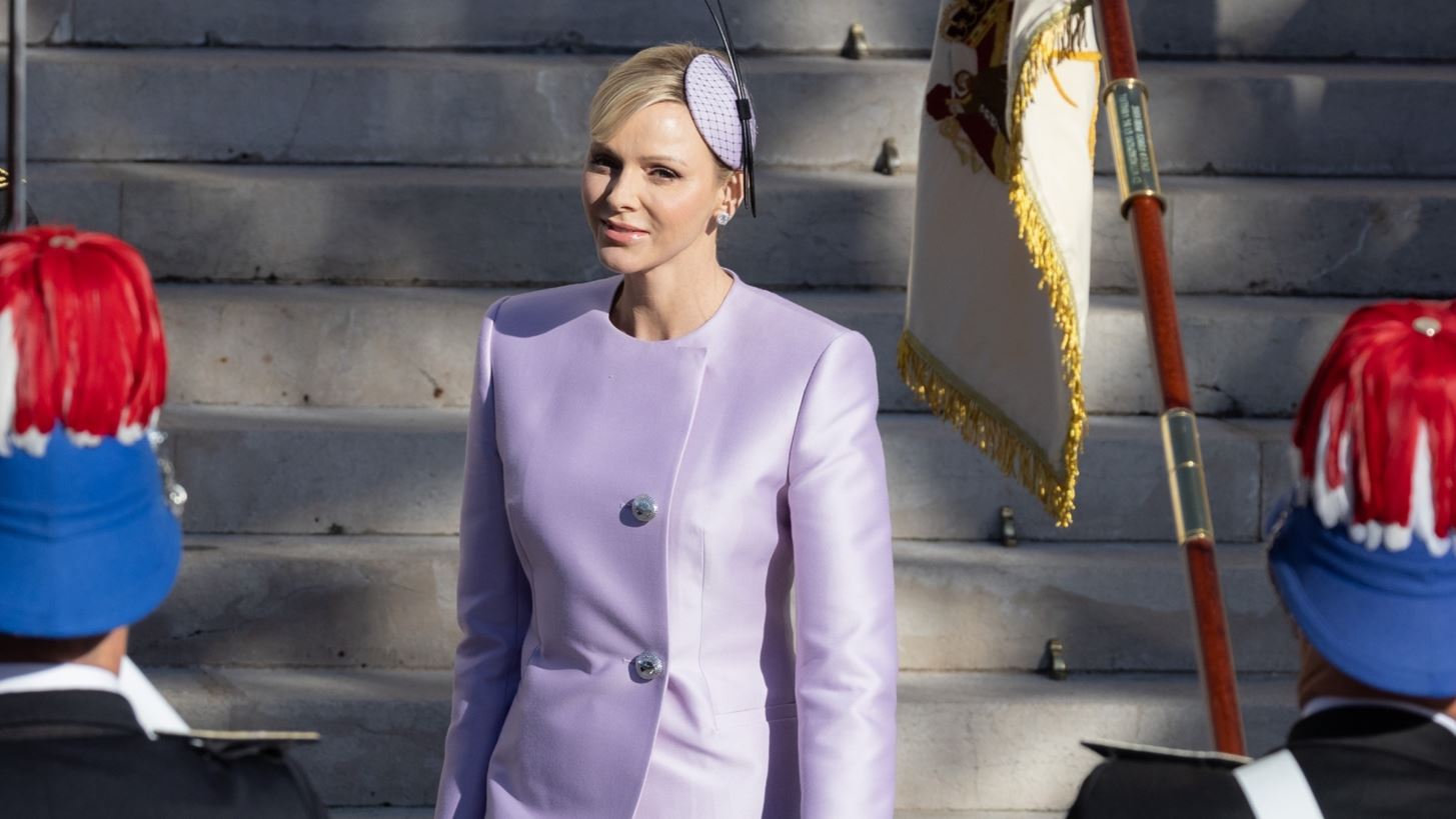 &#x3A0;&#x3C1;&#x3B9;&#x3B3;&#x3BA;&#x3AF;&#x3C0;&#x3B9;&#x3C3;&#x3C3;&#x3B1; Charlene &#x3C4;&#x3BF;&#x3C5; &#x39C;&#x3BF;&#x3BD;&#x3B1;&#x3BA;&#x3CC; | &#x397; &#x3B5;&#x3BC;&#x3C6;&#x3AC;&#x3BD;&#x3B9;&#x3C3;&#x3B7; &#x3BC;&#x3B5; &#x3C4;&#x3B1; sneakers &#x3C0;&#x3BF;&#x3C5; &#x3B8;&#x3B1; &#x3B5;&#x3C1;&#x3C9;&#x3C4;&#x3B5;&#x3C5;&#x3B8;&#x3B5;&#x3AF;&#x3C2; &#x3B1;&#x3C5;&#x3C4;&#x3AE;&#x3BD; &#x3C4;&#x3B7;&#x3BD; &#x3AC;&#x3BD;&#x3BF;&#x3B9;&#x3BE;&#x3B7;