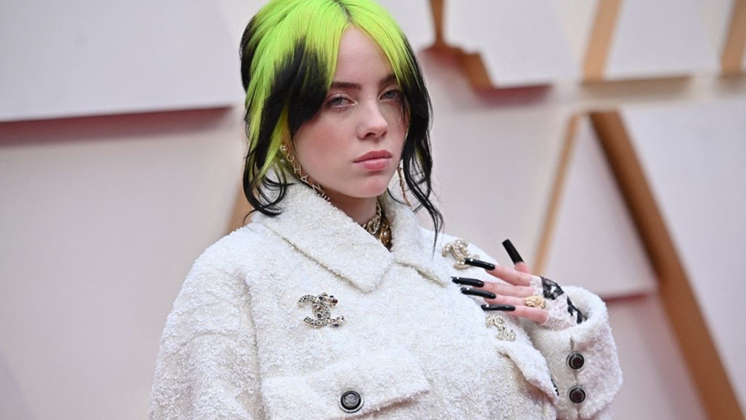 H Billie Eilish &#x3B3;&#x3B9;&#x3B1; &#x3C4;&#x3BF; bodyshaming &#x3BA;&#x3B1;&#x3B9; &#x3C4;&#x3B1; &#x3B4;&#x3B9;&#x3C0;&#x3BB;&#x3AC; standards