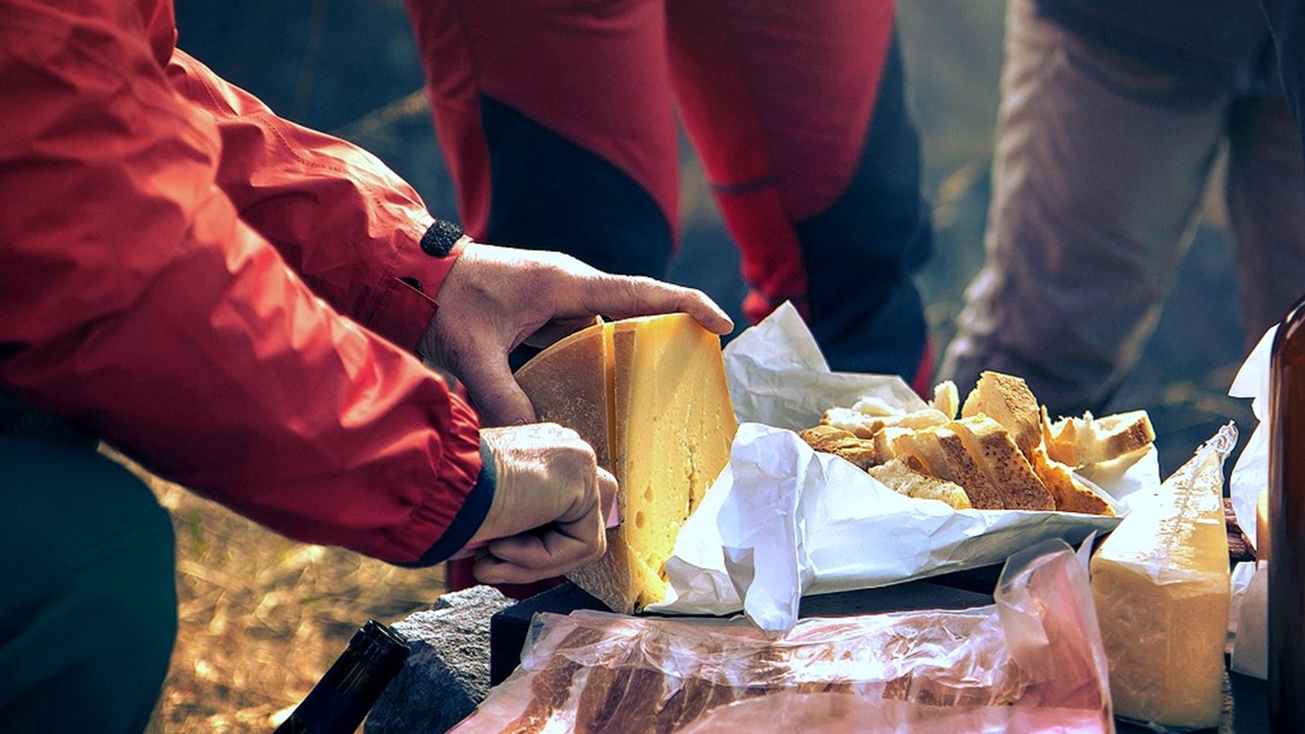 Γιατί όσοι τρώνε πολύ τυρί είναι πιο αδύνατοι