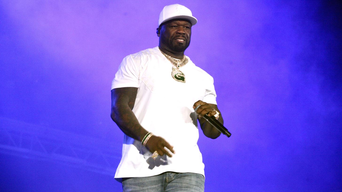 &#x39F; 50 Cent &#x3C4;&#x3C1;&#x3B1;&#x3C5;&#x3BC;&#x3AC;&#x3C4;&#x3B9;&#x3C3;&#x3B5; &#x3B3;&#x3C5;&#x3BD;&#x3B1;&#x3AF;&#x3BA;&#x3B1; &#x3C3;&#x3B5; &#x3C3;&#x3C5;&#x3BD;&#x3B1;&#x3C5;&#x3BB;&#x3AF;&#x3B1; &#x3C4;&#x3BF;&#x3C5; &#x3BC;&#x3B5; &#x3BC;&#x3B9;&#x3BA;&#x3C1;&#x3CC;&#x3C6;&#x3C9;&#x3BD;&#x3BF; &#x3C0;&#x3BF;&#x3C5; &#x3C0;&#x3AD;&#x3C4;&#x3B1;&#x3BE;&#x3B5; &#x3B1;&#x3C0;&#x3CC; &#x3C4;&#x3B7; &#x3C3;&#x3BA;&#x3B7;&#x3BD;&#x3AE;