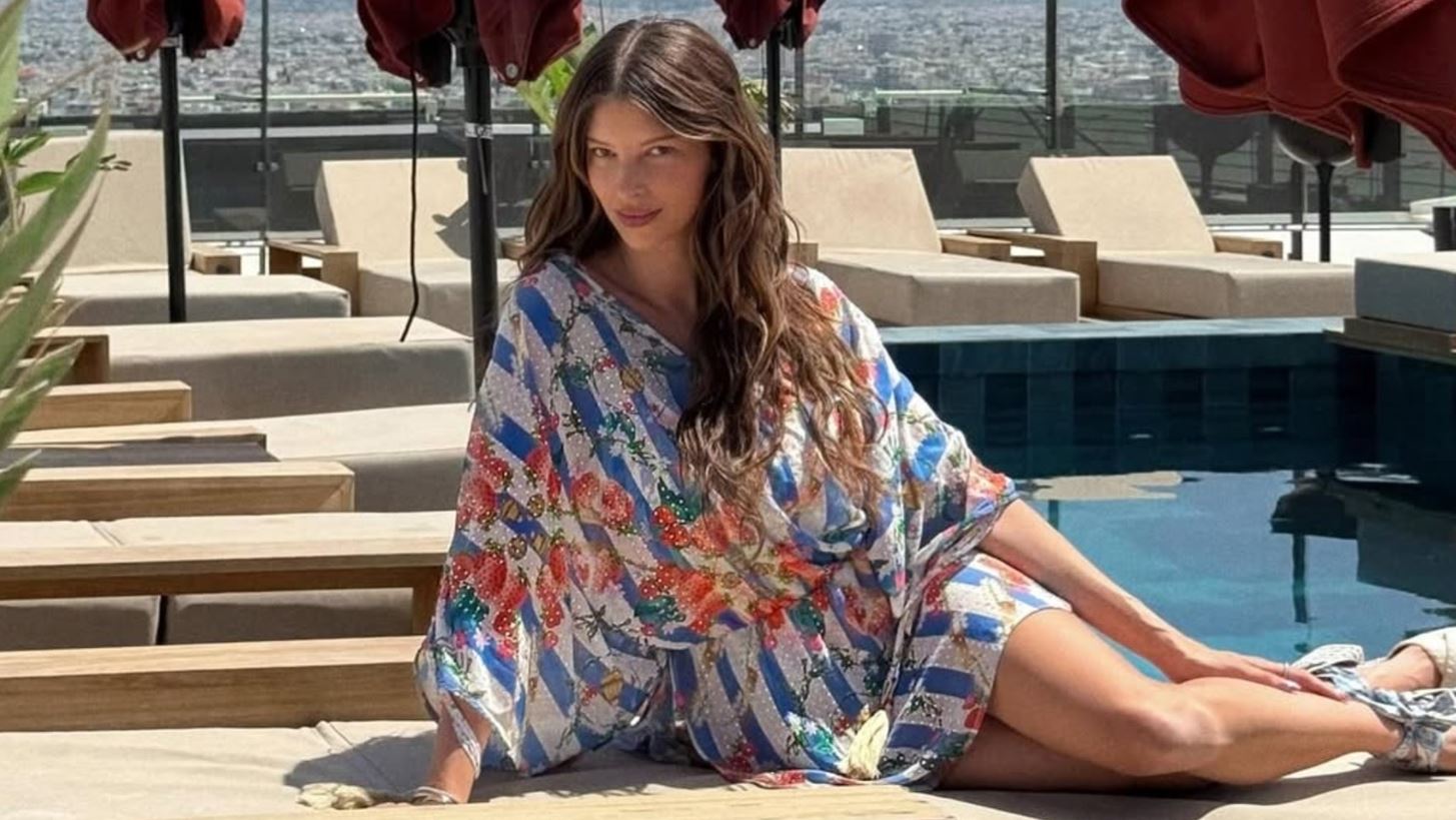 &#x397; fashion &#x3C3;&#x3C5;&#x3BB;&#x3BB;&#x3BF;&#x3B3;&#x3AE; &#x3C0;&#x3BF;&#x3C5; &#x3BB;&#x3B1;&#x3C4;&#x3C1;&#x3B5;&#x3CD;&#x3BF;&#x3C5;&#x3BD; &#x3BF;&#x3B9; &#x395;&#x3BB;&#x3BB;&#x3B7;&#x3BD;&#x3AF;&#x3B4;&#x3B5;&#x3C2; celebrities &#x3B4;&#x3B7;&#x3BC;&#x3B9;&#x3BF;&#x3C5;&#x3C1;&#x3B3;&#x3B5;&#x3AF; &#x3C4;&#x3BF; &#x3B1;&#x3C0;&#x3CC;&#x3BB;&#x3C5;&#x3C4;&#x3BF; holiday spirit &#x3B3;&#x3B9;&#x3B1; &#x3C4;&#x3BF; &#x3BA;&#x3B1;&#x3BB;&#x3BF;&#x3BA;&#x3B1;&#x3AF;&#x3C1;&#x3B9;