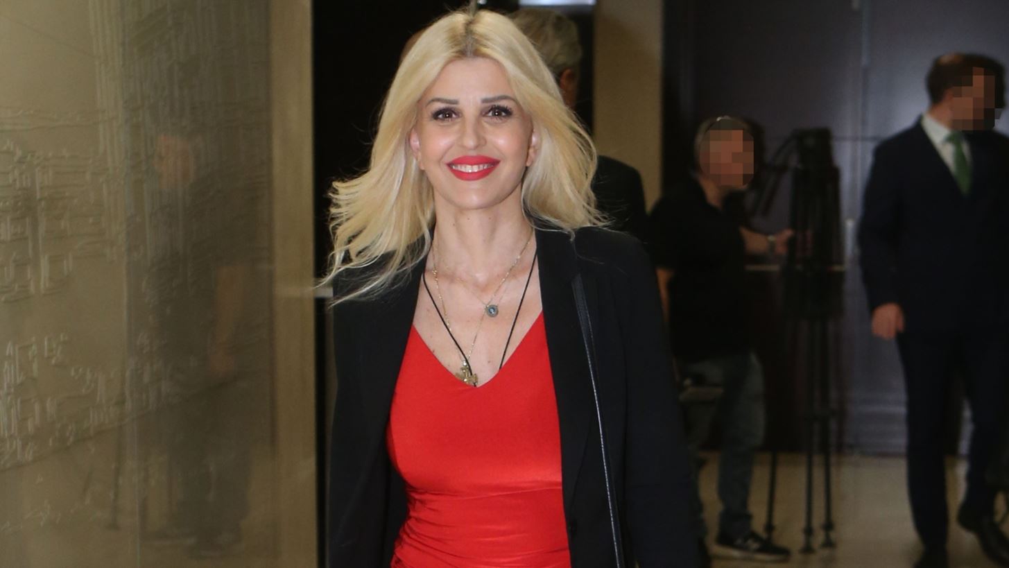 &#x388;&#x3BB;&#x3B5;&#x3BD;&#x3B1; &#x3A1;&#x3AC;&#x3C0;&#x3C4;&#x3B7; | &#x397; &#x3B5;&#x3BC;&#x3C6;&#x3AC;&#x3BD;&#x3B9;&#x3C3;&#x3B7; &#x3BC;&#x3B5; &#x3B3;&#x3BA;&#x3C1;&#x3B9; &#x3BA;&#x3BF;&#x3C3;&#x3C4;&#x3BF;&#x3CD;&#x3BC;&#x3B9; &#x3BA;&#x3B1;&#x3B9; &#x3B1;&#x3C3;&#x3B7;&#x3BC;&#x3AF; metallic &#x3B3;&#x3CC;&#x3B2;&#x3B5;&#x3C2;