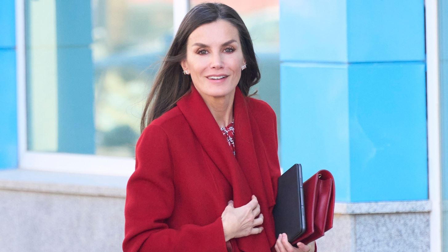 &#x397; &#x3B2;&#x3B1;&#x3C3;&#x3AF;&#x3BB;&#x3B9;&#x3C3;&#x3C3;&#x3B1; Letizia &#x3BC;&#x3B5; &#x3C6;&#x3CC;&#x3C1;&#x3B5;&#x3BC;&#x3B1; &#x3C3;&#x3C4;&#x3BF; &#x3B4;&#x3B7;&#x3BC;&#x3BF;&#x3C6;&#x3B9;&#x3BB;&#x3AD;&#x3C3;&#x3C4;&#x3B5;&#x3C1;&#x3BF; &#x3C7;&#x3C1;&#x3CE;&#x3BC;&#x3B1; &#x3C4;&#x3B7;&#x3C2; &#x3AC;&#x3BD;&#x3BF;&#x3B9;&#x3BE;&#x3B7;&#x3C2;