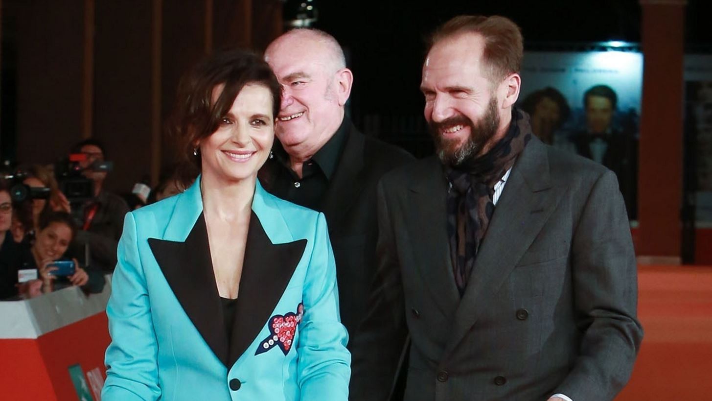 Juliette Binoche - Ralph Fiennes | &#x394;&#x3CD;&#x3BF; &#x3BC;&#x3CD;&#x3B8;&#x3BF;&#x3B9; &#x3C4;&#x3BF;&#x3C5; &#x3C0;&#x3B1;&#x3B3;&#x3BA;&#x3CC;&#x3C3;&#x3BC;&#x3B9;&#x3BF;&#x3C5; &#x3C3;&#x3B9;&#x3BD;&#x3B5;&#x3BC;&#x3AC; &#x3AD;&#x3C1;&#x3C7;&#x3BF;&#x3BD;&#x3C4;&#x3B1;&#x3B9; &#x3C3;&#x3C4;&#x3BF; 65&#x3BF; &#x3A6;&#x39A;&#x398;