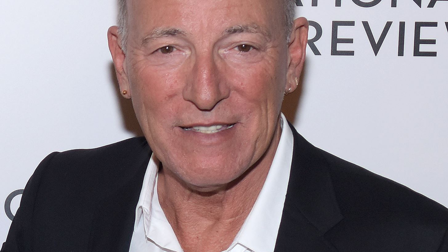 &#x39F; Bruce Springsteen &#x3C7;&#x3B1;&#x3C1;&#x3B1;&#x3BA;&#x3C4;&#x3AE;&#x3C1;&#x3B9;&#x3C3;&#x3B5; &quot;&#x3C4;&#x3B5;&#x3C1;&#x3AC;&#x3C3;&#x3C4;&#x3B9;&#x3B1; &#x3B5;&#x3BB;&#x3C0;&#x3AF;&#x3B4;&#x3B1;&quot; &#x3C4;&#x3BF; &#x3BA;&#x3AF;&#x3BD;&#x3B7;&#x3BC;&#x3B1; Black Lives Matter