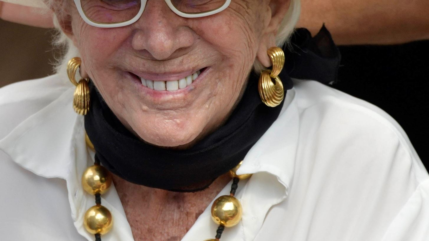 Lina Wertm&#xFC;ller | &#x3A0;&#x3AD;&#x3B8;&#x3B1;&#x3BD;&#x3B5; &#x3B7; &#x3C0;&#x3C1;&#x3CE;&#x3C4;&#x3B7; &#x3B3;&#x3C5;&#x3BD;&#x3B1;&#x3AF;&#x3BA;&#x3B1; &#x3C0;&#x3BF;&#x3C5; &#x3B5;&#x3AF;&#x3C7;&#x3B5; &#x3C0;&#x3AC;&#x3C1;&#x3B5;&#x3B9; &#x3C5;&#x3C0;&#x3BF;&#x3C8;&#x3B7;&#x3C6;&#x3B9;&#x3CC;&#x3C4;&#x3B7;&#x3C4;&#x3B1; &#x3B3;&#x3B9;&#x3B1; &#x38C;&#x3C3;&#x3BA;&#x3B1;&#x3C1; &#x3C3;&#x3BA;&#x3B7;&#x3BD;&#x3BF;&#x3B8;&#x3B5;&#x3C3;&#x3AF;&#x3B1;&#x3C2;
