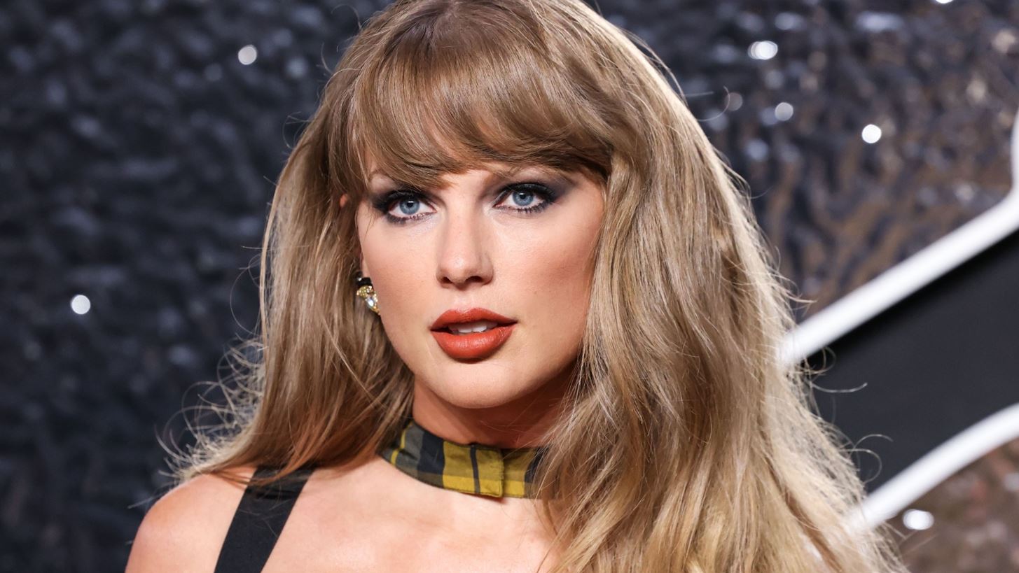 Taylor Swift Effect | &#x3A0;&#x3CC;&#x3C3;&#x3BF;&#x3B9; &#x3AD;&#x3BA;&#x3B1;&#x3BD;&#x3B1;&#x3BD; &#x3B5;&#x3B3;&#x3B3;&#x3C1;&#x3B1;&#x3C6;&#x3AE; &#x3B3;&#x3B9;&#x3B1; &#x3C4;&#x3B9;&#x3C2; &#x3B5;&#x3BA;&#x3BB;&#x3BF;&#x3B3;&#x3AD;&#x3C2; &#x3BC;&#x3B5;&#x3C4;&#x3AC; &#x3C4;&#x3B7; &#x3B4;&#x3B7;&#x3BC;&#x3CC;&#x3C3;&#x3B9;&#x3B1; &#x3C3;&#x3C4;&#x3AE;&#x3C1;&#x3B9;&#x3BE;&#x3AE; &#x3C4;&#x3B7;&#x3C2; &#x3C3;&#x3C4;&#x3B7;&#x3BD; Kamala Harris