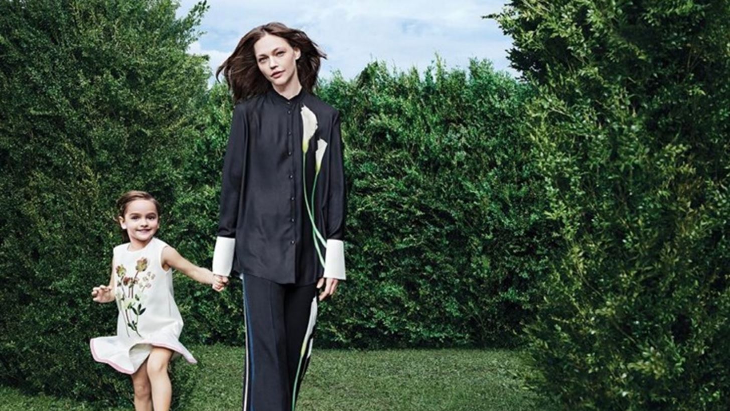 Victoria Beckham x Target: 8 κομμάτια που θέλουμε τώρα από την capsule collection