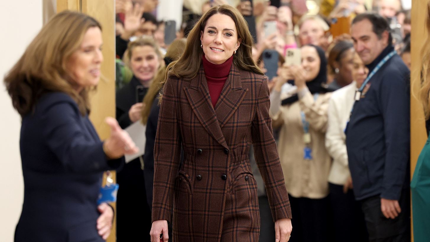 Kate Middleton | &#x39C;&#x3B5; casual &#x3B5;&#x3BC;&#x3C6;&#x3AC;&#x3BD;&#x3B9;&#x3C3;&#x3B7; &#x3C3;&#x3B5; &#x3B3;&#x3AE;&#x3B9;&#x3BD;&#x3BF;&#x3C5;&#x3C2; &#x3C4;&#x3CC;&#x3BD;&#x3BF;&#x3C5;&#x3C2; &#x3C3;&#x3C4;&#x3B7;&#x3BD; &#x3B1;&#x3B3;&#x3B3;&#x3BB;&#x3B9;&#x3BA;&#x3AE; &#x3B5;&#x3BE;&#x3BF;&#x3C7;&#x3AE;