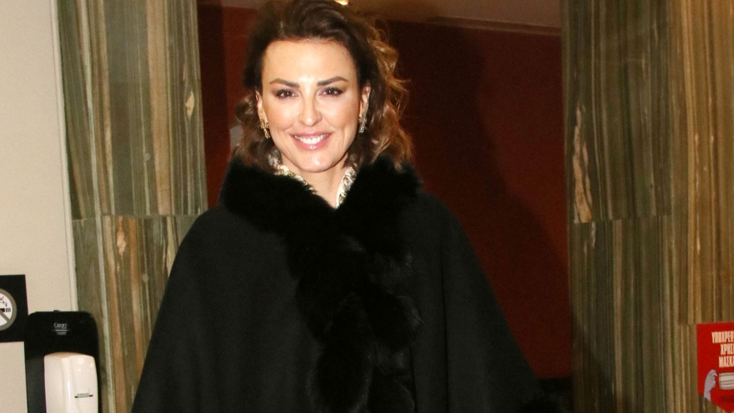 &#x397; &#x395;&#x3B2;&#x3B5;&#x3BB;&#x3AF;&#x3BD;&#x3B1; &#x3A0;&#x3B1;&#x3C0;&#x3B1;&#x3BD;&#x3C4;&#x3C9;&#x3BD;&#x3AF;&#x3BF;&#x3C5; &#x3C3;&#x3B5; &#x3BC;&#x3AF;&#x3B1; &#x3C3;&#x3C0;&#x3AC;&#x3BD;&#x3B9;&#x3B1; &#x3B5;&#x3BC;&#x3C6;&#x3AC;&#x3BD;&#x3B9;&#x3C3;&#x3B7;  &#x2013; &#x3A4;&#x3BF; chic look &#x3BC;&#x3B5; &#x3BA;&#x3AC;&#x3C0;&#x3B1;