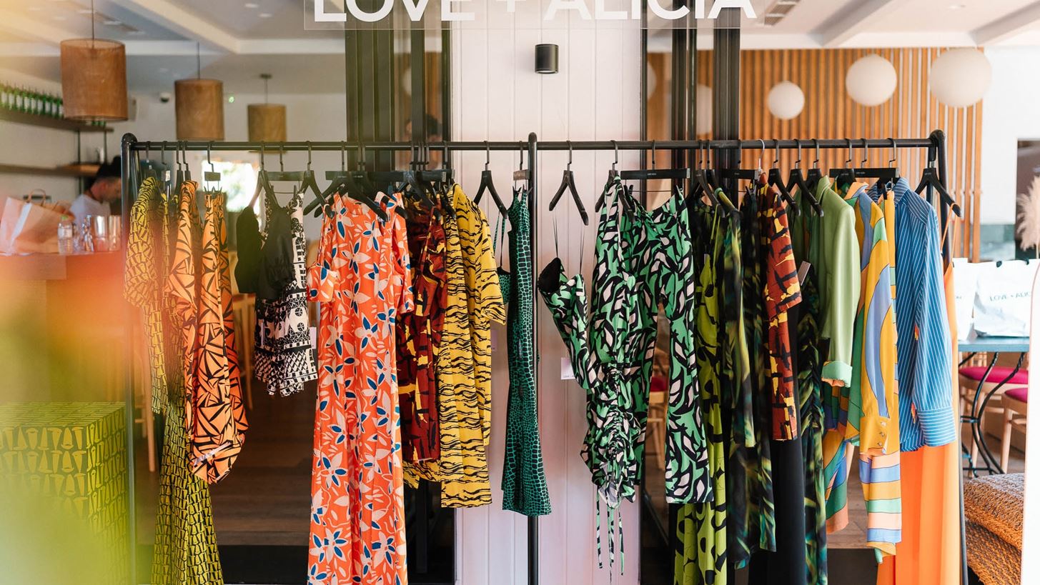 ECHO BEACH | &#x3A4;&#x3BF; &#x3BA;&#x3B1;&#x3BB;&#x3BF;&#x3BA;&#x3B1;&#x3B9;&#x3C1;&#x3B9;&#x3BD;&#x3CC; &#x3C0;&#x3AC;&#x3C1;&#x3C4;&#x3B9; &#x3C4;&#x3BF;&#x3C5; &#x3B5;&#x3BB;&#x3BB;&#x3B7;&#x3BD;&#x3B9;&#x3BA;&#x3BF;&#x3CD; lifestyle brand LOVE &#x2B; ALICIA