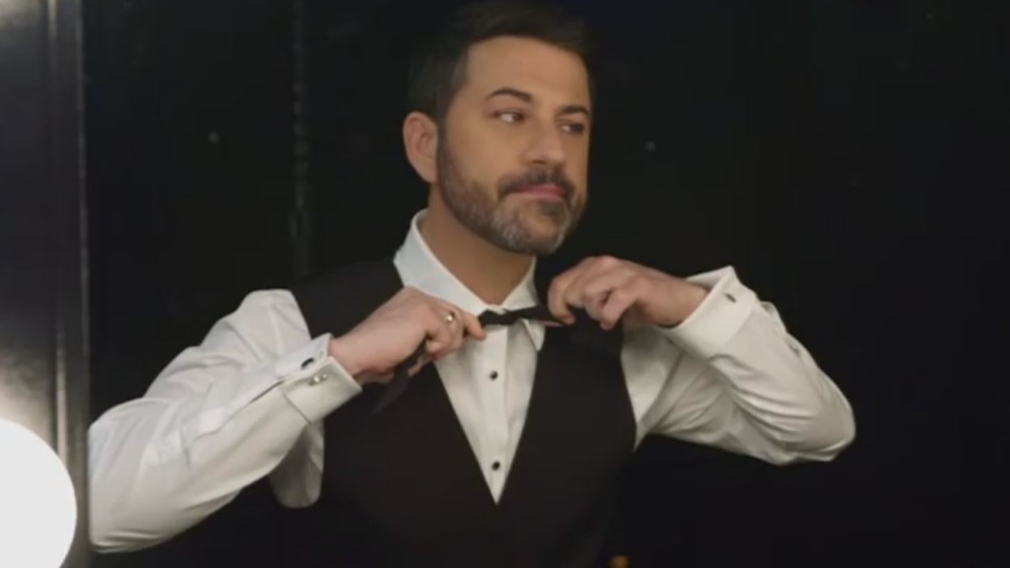 O Jimmy Kimmel &#x3BC;&#x3B1;&#x3C2; &#x3BB;&#x3AD;&#x3B5;&#x3B9; &#x3C4;&#x3B9; &#x3BD;&#x3B1; &#x3C0;&#x3B5;&#x3C1;&#x3B9;&#x3BC;&#x3AD;&#x3BD;&#x3BF;&#x3C5;&#x3BC;&#x3B5; &#x3C3;&#x3C4;&#x3B1; &#x3C6;&#x3B5;&#x3C4;&#x3B9;&#x3BD;&#x3AC; &#x3B2;&#x3C1;&#x3B1;&#x3B2;&#x3B5;&#x3AF;&#x3B1; Oscar