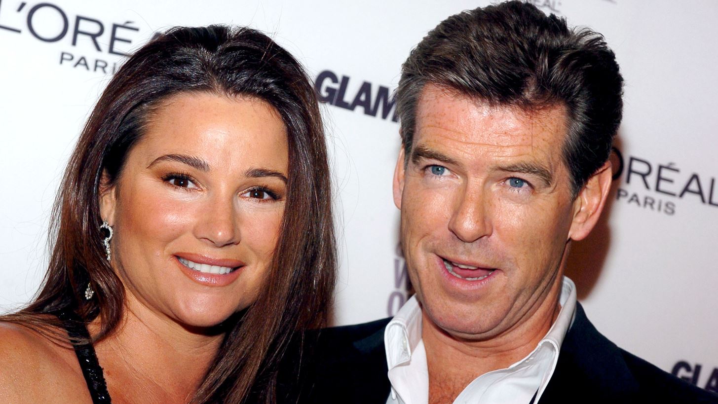 Pierce Brosnan &amp; Keely Shaye: &#x3A4;&#x3BF; &#x3B4;&#x3B9;&#x3BA;&#x3CC; &#x3C4;&#x3BF;&#x3C5;&#x3C2; love story &#x3BC;&#x3B5;&#x3C4;&#x3C1;&#x3AC; 25 &#x3C7;&#x3C1;&#x3CC;&#x3BD;&#x3B9;&#x3B1;