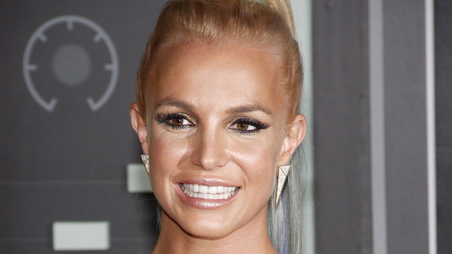 Britney Spears | &#x39C;&#x3C5;&#x3C3;&#x3C4;&#x3B9;&#x3BA;&#x3AE; &#x3B5;&#x3C0;&#x3B1;&#x3BD;&#x3B1;&#x3C3;&#x3CD;&#x3BD;&#x3B4;&#x3B5;&#x3C3;&#x3B7; &#x3BC;&#x3B5; &#x3C4;&#x3BF;&#x3BD; 18&#x3C7;&#x3C1;&#x3BF;&#x3BD;&#x3BF; &#x3B3;&#x3B9;&#x3BF; &#x3C4;&#x3B7;&#x3C2;, Jayden James