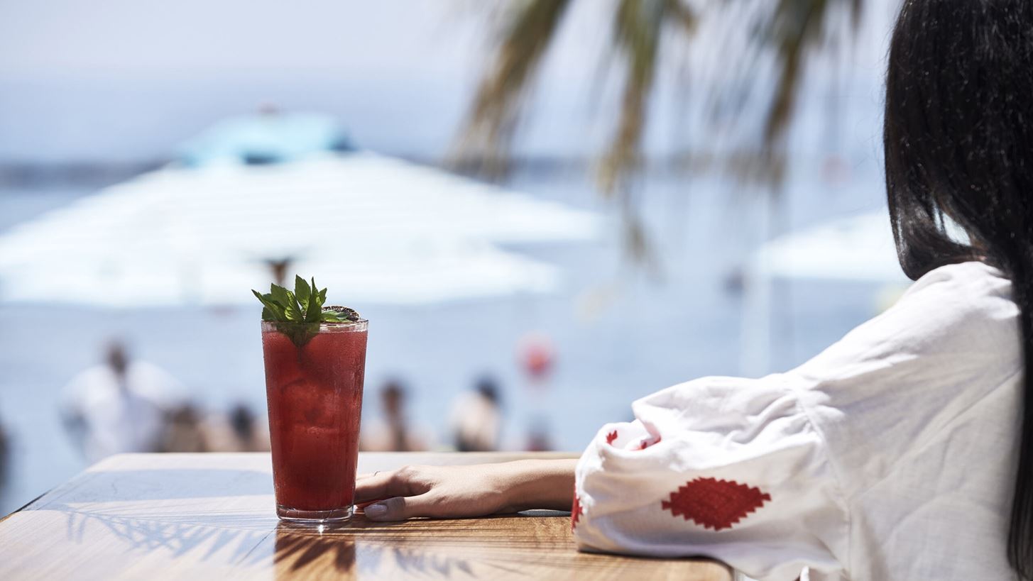 &#x3A4;&#x3BF; Nammos Limasol &#x3BA;&#x3B1;&#x3B9; &#x3C4;&#x3BF; The Retail Village &#x3B5;&#x3C0;&#x3B9;&#x3C3;&#x3C4;&#x3C1;&#x3AD;&#x3C6;&#x3BF;&#x3C5;&#x3BD; &#x3B3;&#x3B9;&#x3B1; &#x3BC;&#x3AF;&#x3B1; &#x3B1;&#x3BA;&#x3CC;&#x3BC;&#x3B1; &#x3B1;&#x3C0;&#x3BF;&#x3BB;&#x3B1;&#x3C5;&#x3C3;&#x3C4;&#x3B9;&#x3BA;&#x3AE; &#x3C7;&#x3C1;&#x3BF;&#x3BD;&#x3B9;&#x3AC; &#x3B3;&#x3B5;&#x3BC;&#x3AC;&#x3C4;&#x3B7; &#x3B3;&#x3B5;&#x3CD;&#x3C3;&#x3B7; &#x3BA;&#x3B1;&#x3B9; &#x3BC;&#x3CC;&#x3B4;&#x3B1;