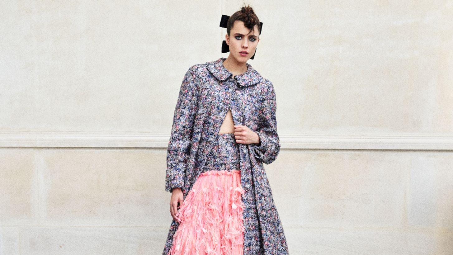 Chanel Haute Couture F/W 2021-22 | &#x3A4;&#x3BF; punk &#x3C7;&#x3C4;&#x3AD;&#x3BD;&#x3B9;&#x3C3;&#x3BC;&#x3B1; &#x3C0;&#x3BF;&#x3C5; &#x3BA;&#x3AD;&#x3BD;&#x3C4;&#x3C1;&#x3B9;&#x3C3;&#x3B5; &#x3C4;&#x3BF; &#x3B5;&#x3BD;&#x3B4;&#x3B9;&#x3B1;&#x3C6;&#x3AD;&#x3C1;&#x3BF;&#x3BD; &#x3BC;&#x3B1;&#x3C2;