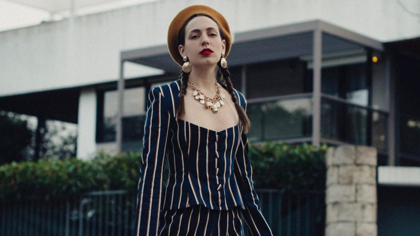 Vintage, Fast Fashion &#x3BA;&#x3B1;&#x3B9; Trends | &#x397; &#x3A6;&#x3C9;&#x3C4;&#x3B5;&#x3B9;&#x3BD;&#x3AE; &#x3A4;&#x3C1;&#x3AC;&#x3BA;&#x3B1; &#x3BC;&#x3B9;&#x3BB;&#x3AC; &#x3C3;&#x3C4;&#x3BF; madamefigaro.gr &#x3B3;&#x3B9;&#x3B1; &#x3C4;&#x3B7; &#x3B4;&#x3B9;&#x3BA;&#x3AE; &#x3C4;&#x3B7;&#x3C2; &#x3C0;&#x3C1;&#x3BF;&#x3C3;&#x3AD;&#x3B3;&#x3B3;&#x3B9;&#x3C3;&#x3B7; &#x3C3;&#x3C4;&#x3BF; &#x3C3;&#x3C4;&#x3B9;&#x3BB;