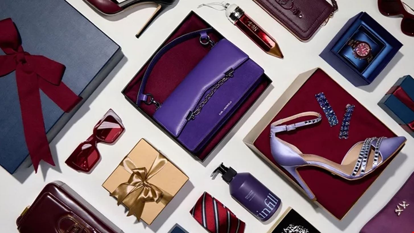 Trend Talk powered by Answear | &#x3A4;&#x3BF; &#x3B1;&#x3C0;&#x3CC;&#x3BB;&#x3C5;&#x3C4;&#x3BF; gift guide &#x3B3;&#x3B9;&#x3B1; &#x3C4;&#x3B9;&#x3C2; &#x3C6;&#x3B5;&#x3C4;&#x3B9;&#x3BD;&#x3AD;&#x3C2; &#x3B3;&#x3B9;&#x3BF;&#x3C1;&#x3C4;&#x3AD;&#x3C2;