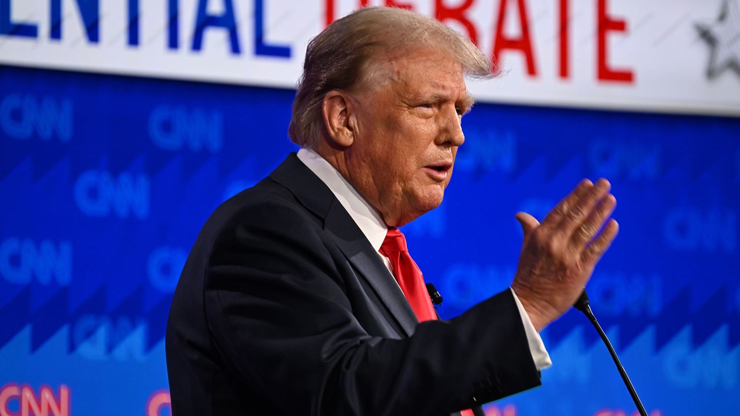 A&#x3C0;&#x3CC;&#x3C0;&#x3B5;&#x3B9;&#x3C1;&#x3B1; &#x3B4;&#x3BF;&#x3BB;&#x3BF;&#x3C6;&#x3BF;&#x3BD;&#x3AF;&#x3B1;&#x3C2; &#x3BA;&#x3B1;&#x3C4;&#x3AC; &#x3C4;&#x3BF;&#x3C5; Donald Trump | &#x397; &#x3C3;&#x3C4;&#x3B9;&#x3B3;&#x3BC;&#x3AE; &#x3C4;&#x3B7;&#x3C2; &#x3B5;&#x3C0;&#x3AF;&#x3B8;&#x3B5;&#x3C3;&#x3B7;&#x3C2; - &#x39D;&#x3B5;&#x3BA;&#x3C1;&#x3CC;&#x3C2; &#x3BF; &#x3B4;&#x3C1;&#x3AC;&#x3C3;&#x3C4;&#x3B7;&#x3C2;