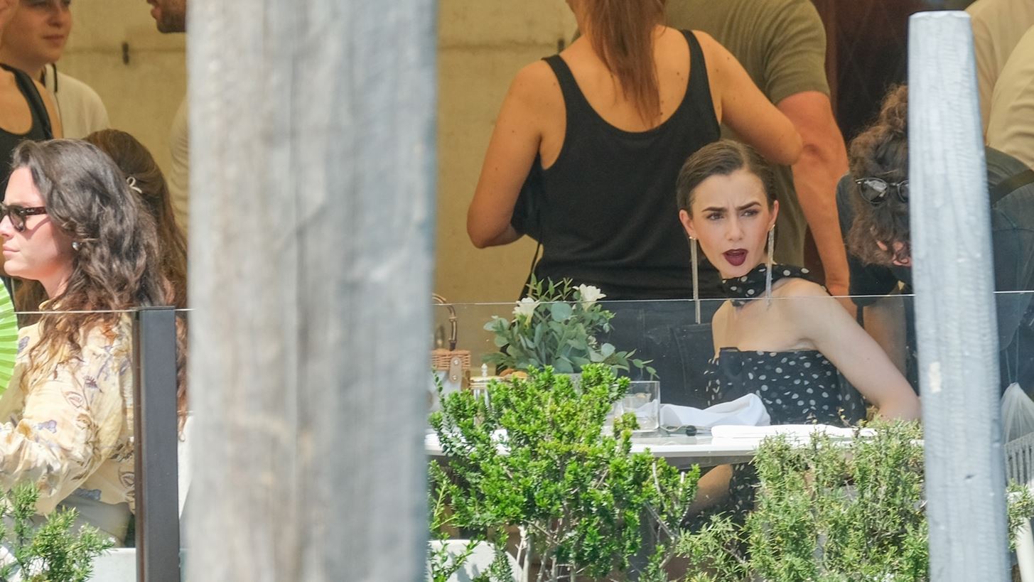 Emily in Paris | &#x39F;&#x3B9; &#x3C0;&#x3C1;&#x3CE;&#x3C4;&#x3B5;&#x3C2; &#x3C6;&#x3C9;&#x3C4;&#x3BF;&#x3B3;&#x3C1;&#x3B1;&#x3C6;&#x3AF;&#x3B5;&#x3C2; &#x3B1;&#x3C0;&#x3CC; &#x3C4;&#x3B1; &#x3B3;&#x3C5;&#x3C1;&#x3AF;&#x3C3;&#x3BC;&#x3B1;&#x3C4;&#x3B1; &#x3C4;&#x3B7;&#x3C2; 5&#x3B7;&#x3C2; &#x3C3;&#x3B5;&#x3B6;&#x3CC;&#x3BD; &#x3C3;&#x3C4;&#x3B7; &#x392;&#x3B5;&#x3BD;&#x3B5;&#x3C4;&#x3AF;&#x3B1;