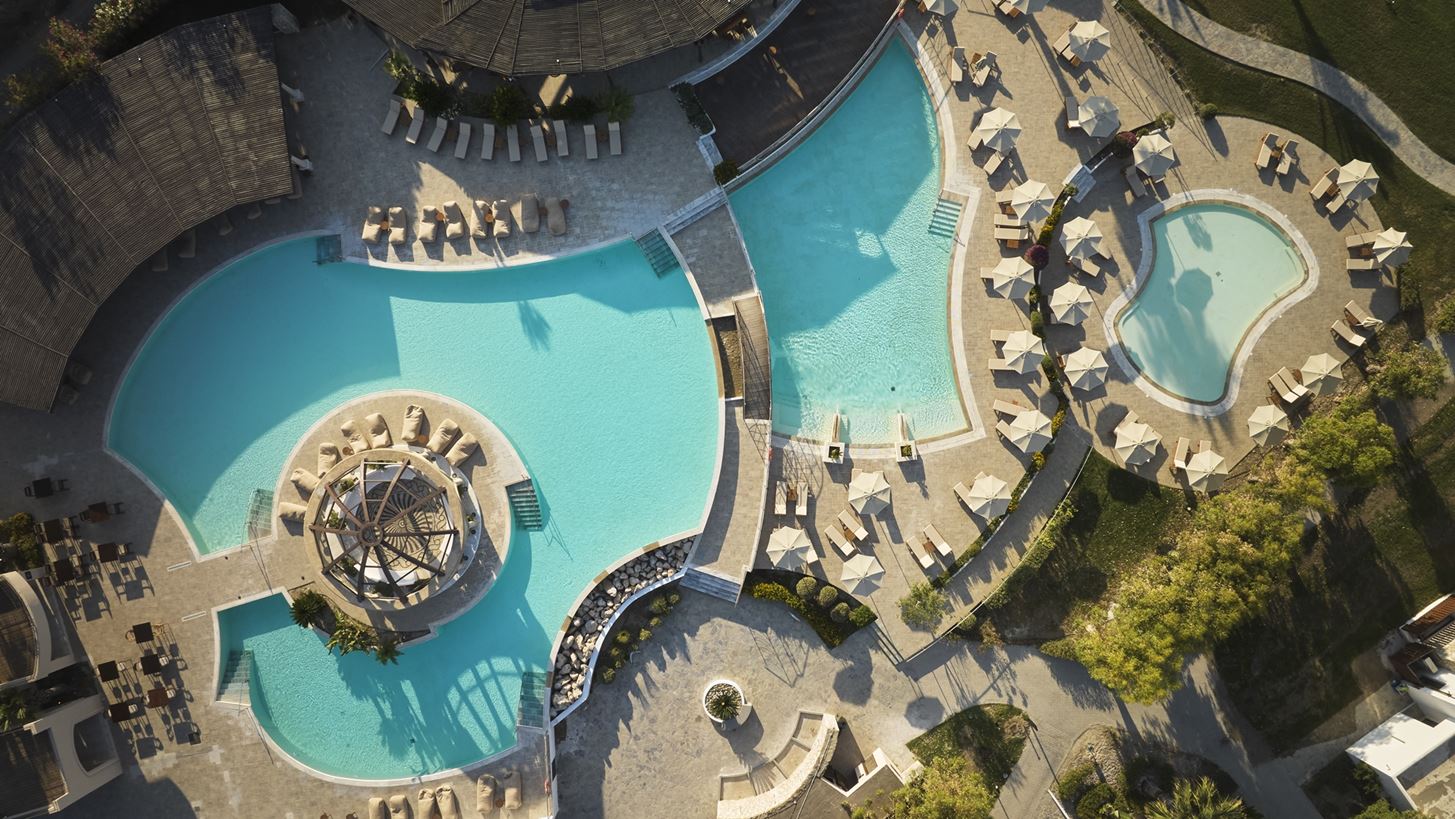 Δύο καινούρια ξενοδοχεία σε Κρήτη και Ρόδο σηματοδοτούν τη νέα εποχή Aulūs