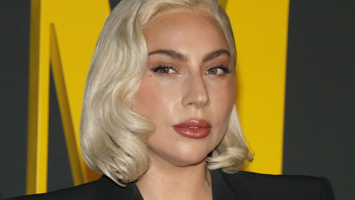 Lady Gaga | &#x395;&#x3C4;&#x3BF;&#x3B9;&#x3BC;&#x3AC;&#x3B6;&#x3B5;&#x3C4;&#x3B1;&#x3B9; &#x3B3;&#x3B9;&#x3B1; &#x3C4;&#x3BF;&#x3C5;&#x3C2; &#x39F;&#x3BB;&#x3C5;&#x3BC;&#x3C0;&#x3B9;&#x3B1;&#x3BA;&#x3BF;&#x3CD;&#x3C2; &#x391;&#x3B3;&#x3CE;&#x3BD;&#x3B5;&#x3C2; &#x3C4;&#x3BF;&#x3C5; &#x3A0;&#x3B1;&#x3C1;&#x3B9;&#x3C3;&#x3B9;&#x3BF;&#x3CD;;