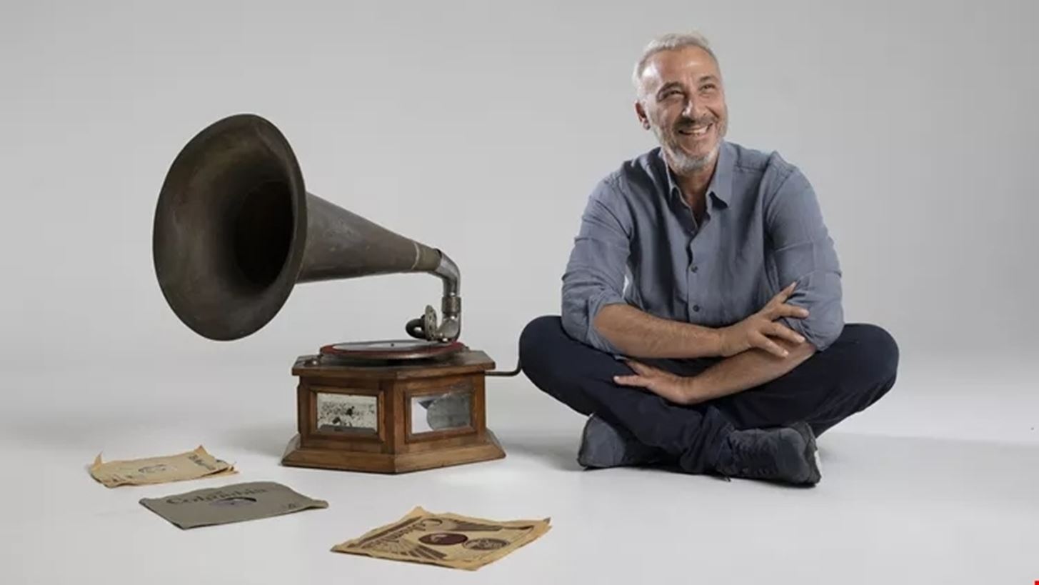 &#x39C;&#x3AF;&#x3BD;&#x3C9;&#x3C2; &#x39C;&#x3AC;&#x3C4;&#x3C3;&#x3B1;&#x3C2;: &quot;&#x3A0;&#x3B1;&#x3AF;&#x3C1;&#x3BD;&#x3C9; &#x3C4;&#x3BF;&#x3C5;&#x3C2; &#x3B2;&#x3AD;&#x3B2;&#x3B7;&#x3BB;&#x3BF;&#x3C5;&#x3C2; &#x3C1;&#x3C5;&#x3B8;&#x3BC;&#x3BF;&#x3CD;&#x3C2; &#x3C4;&#x3BF;&#x3C5; &#x39C;&#x3AC;&#x3C1;&#x3BA;&#x3BF;&#x3C5;, &#x3C4;&#x3B9;&#x3C2; &#x3B8;&#x3B5;&#x3CA;&#x3BA;&#x3AD;&#x3C2; &#x3BC;&#x3B5;&#x3BB;&#x3C9;&#x3B4;&#x3AF;&#x3B5;&#x3C2; &#x3C4;&#x3BF;&#x3C5; &#x3A4;&#x3C3;&#x3B9;&#x3C4;&#x3C3;&#x3AC;&#x3BD;&#x3B7; &#x3BA;&#x3B1;&#x3B9; &#x3C4;&#x3B1; &#x3B2;&#x3AC;&#x3B6;&#x3C9; &#x3C3;&#x3C4;&#x3BF; &#x3B4;&#x3B9;&#x3BA;&#x3CC; &#x3BC;&#x3BF;&#x3C5; &#x3BC;&#x3BF;&#x3C5;&#x3C3;&#x3B9;&#x3BA;&#x3CC; &#x3C3;&#x3CD;&#x3BC;&#x3C0;&#x3B1;&#x3BD;&quot;