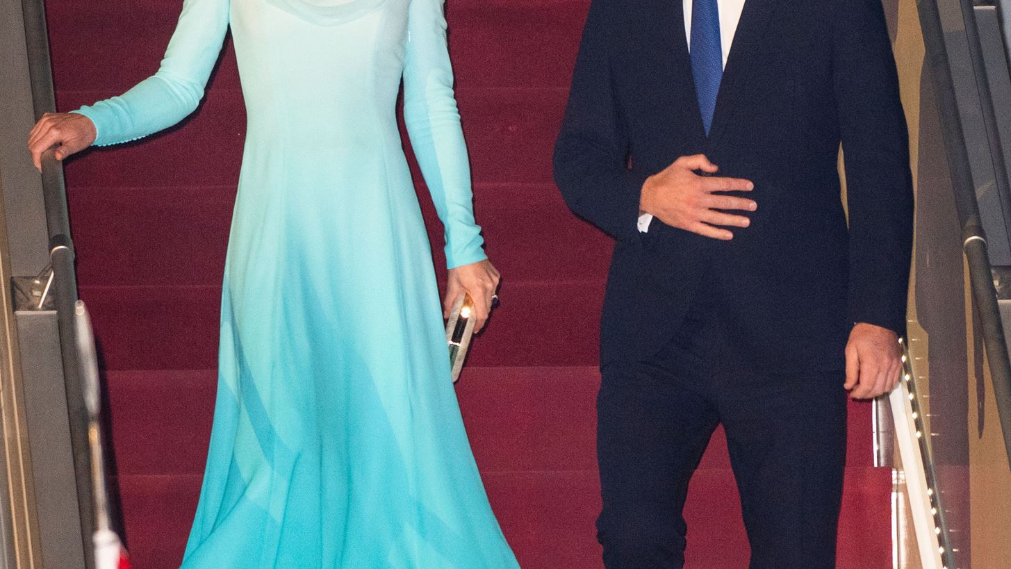 &#x39A;&#x3B1;&#x3B9; &#x3BF;&#x3B9; &#x3C0;&#x3C1;&#x3AF;&#x3B3;&#x3BA;&#x3B9;&#x3C0;&#x3B1;&#x3C2; William &#x3BA;&#x3B1;&#x3B9; Kate Middleton &#x3C0;&#x3B1;&#x3AF;&#x3C1;&#x3BD;&#x3BF;&#x3C5;&#x3BD; &#x3B8;&#x3AD;&#x3C3;&#x3B7; &#x3C5;&#x3C0;&#x3AD;&#x3C1; &#x3C4;&#x3BF;&#x3C5; #BlackLivesMatter