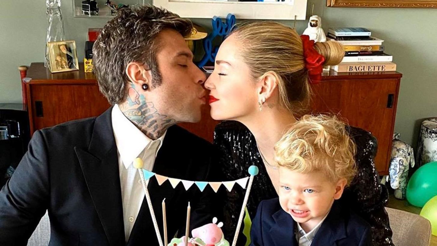 Chiara Ferragni |  &#x393;&#x3B9;&#x3CC;&#x3C1;&#x3C4;&#x3B1;&#x3C3;&#x3B5; &#x3C4;&#x3B1; 2&#x3B1; &#x3B3;&#x3B5;&#x3BD;&#x3AD;&#x3B8;&#x3BB;&#x3B9;&#x3B1; &#x3C4;&#x3BF;&#x3C5; &#x3B3;&#x3B9;&#x3BF;&#x3C5; &#x3C4;&#x3B7;&#x3C2;  &#x3C3;&#x3C4;&#x3BF; &#x3C3;&#x3C0;&#x3AF;&#x3C4;&#x3B9;
