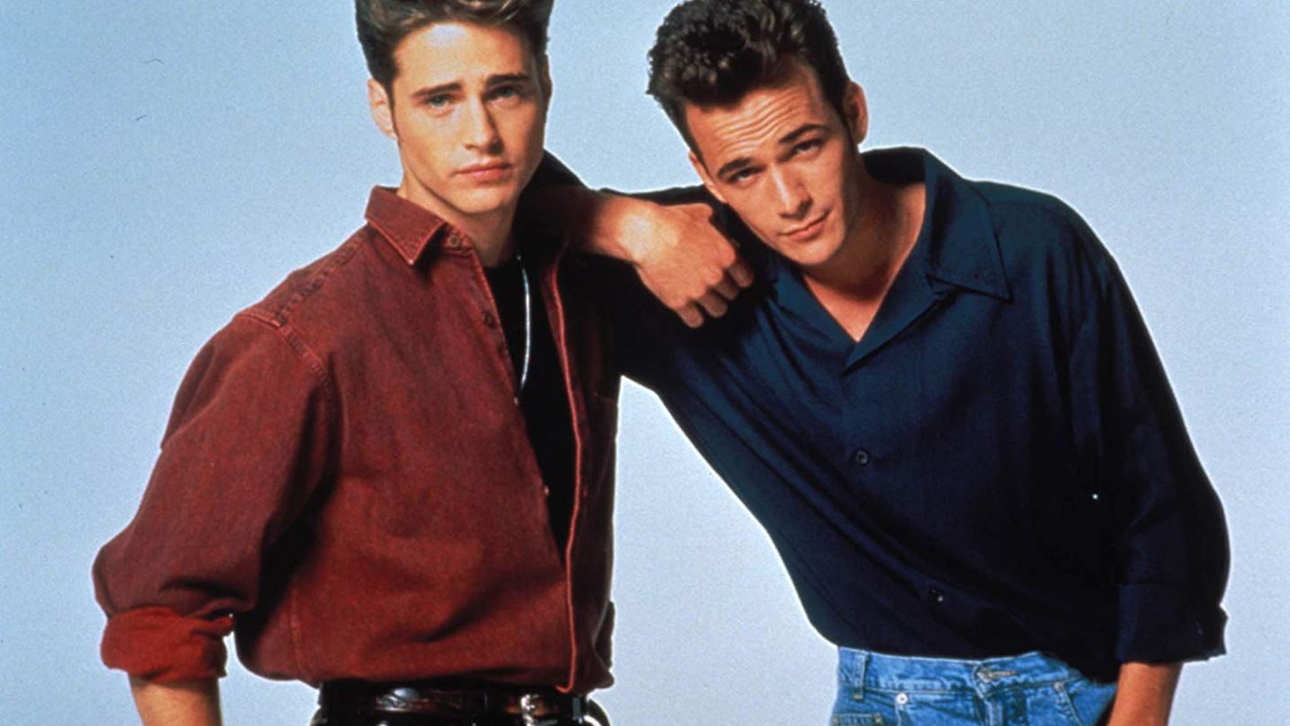 &#x39F; Jason Priestley &#x3B1;&#x3C0;&#x3BF;&#x3C7;&#x3B1;&#x3B9;&#x3C1;&#x3B5;&#x3C4;&#x3AC; &#x3C4;&#x3BF;&#x3BD; &#x3B1;&#x3B3;&#x3B1;&#x3C0;&#x3B7;&#x3BC;&#x3AD;&#x3BD;&#x3BF; &#x3C4;&#x3BF;&#x3C5; &#x3C6;&#x3AF;&#x3BB;&#x3BF;, Luke Perry