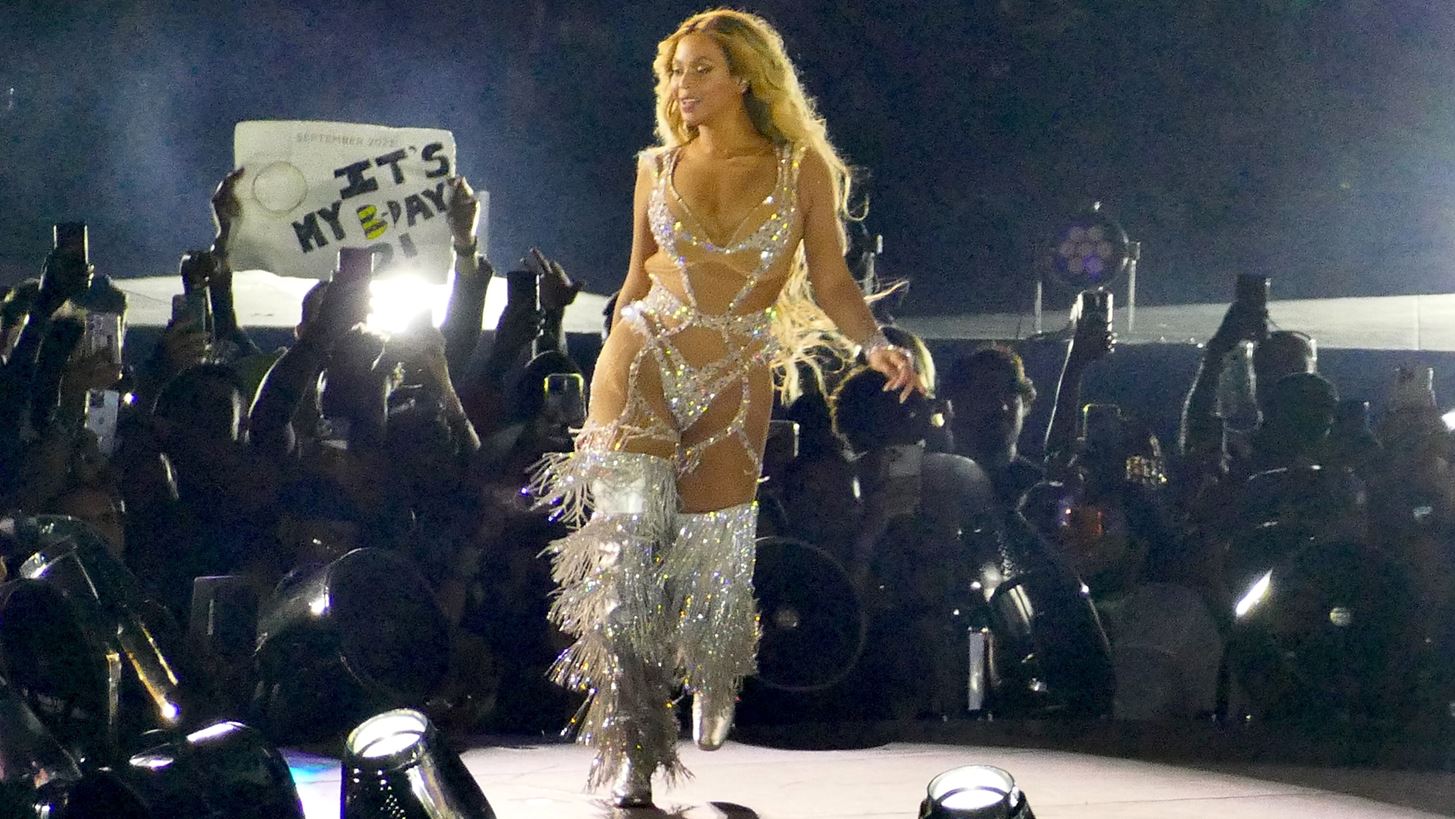 Beyonce | &#x38C;&#x3BB;&#x3BF;&#x3B9; &#x3BF;&#x3B9; celebrities &#x3C0;&#x3BF;&#x3C5; &#x3B4;&#x3B9;&#x3B1;&#x3C3;&#x3BA;&#x3AD;&#x3B4;&#x3B1;&#x3C3;&#x3B1;&#x3BD; &#x3C3;&#x3C4;&#x3B7; &#x3C3;&#x3C5;&#x3BD;&#x3B1;&#x3C5;&#x3BB;&#x3AF;&#x3B1; &#x3C4;&#x3B7;&#x3C2; &#x3C3;&#x3C4;&#x3BF; &#x39B;&#x3BF;&#x3C2; &#x386;&#x3BD;&#x3C4;&#x3B6;&#x3B5;&#x3BB;&#x3B5;&#x3C2;
