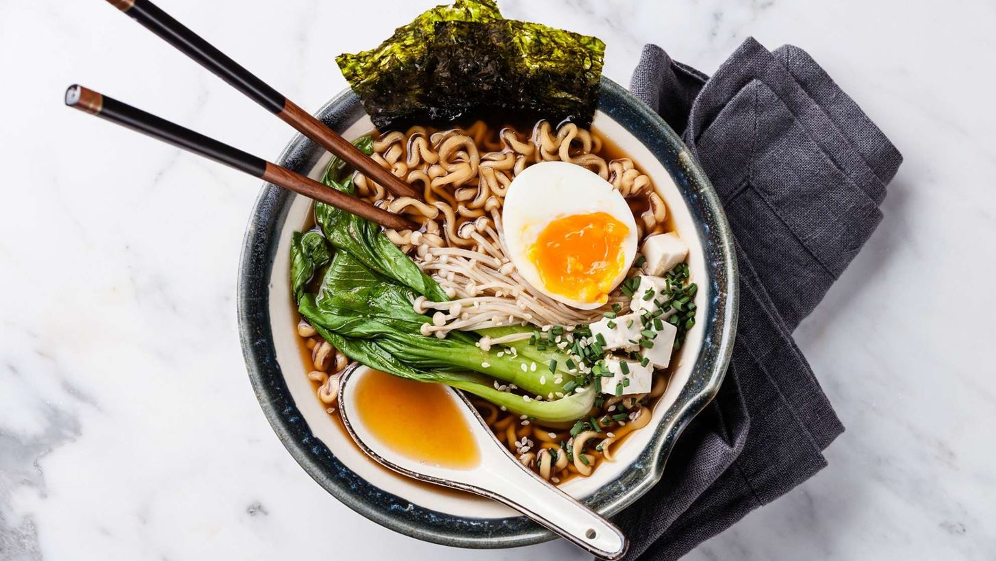 &#x397; &#x3C3;&#x3C5;&#x3BD;&#x3C4;&#x3B1;&#x3B3;&#x3AE; &#x3B3;&#x3B9;&#x3B1; &#x3C4;&#x3BF; &#x3C0;&#x3B5;&#x3C1;&#x3AF;&#x3C6;&#x3B7;&#x3BC;&#x3BF; ramen &#x3C4;&#x3BF;&#x3C5; Momofuku