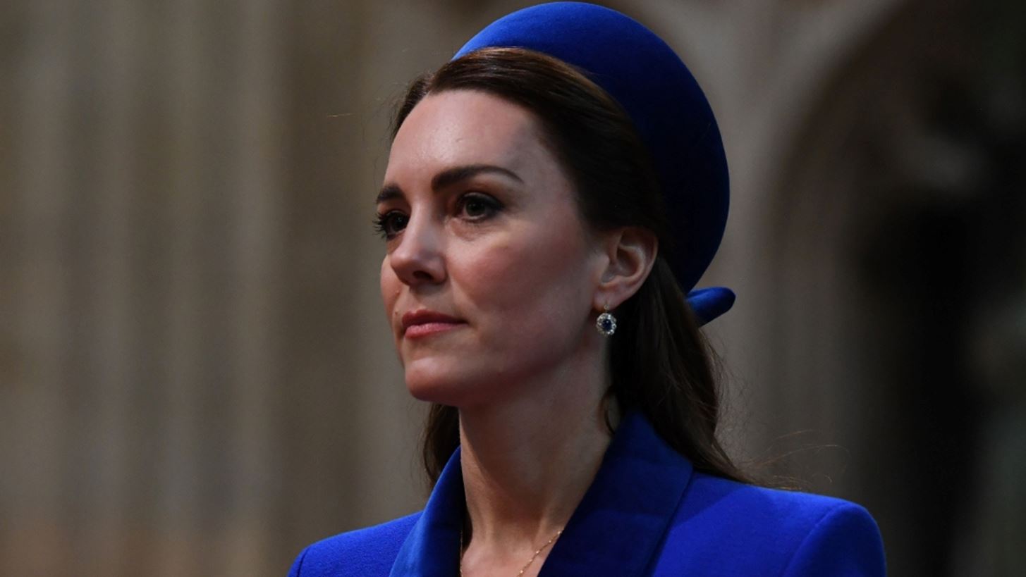 &#x397; Kate Middleton &#x3C6;&#x3CC;&#x3C1;&#x3B5;&#x3C3;&#x3B5; &#x3BA;&#x3BF;&#x3C3;&#x3C4;&#x3BF;&#x3CD;&#x3BC;&#x3B9; &#x3C3;&#x3C4;&#x3B7;&#x3BD; &#x3C0;&#x3B9;&#x3BF; &#x3BA;&#x3BF;&#x3BC;&#x3C8;&#x3AE; &#x3B1;&#x3C0;&#x3CC;&#x3C7;&#x3C1;&#x3C9;&#x3C3;&#x3B7;