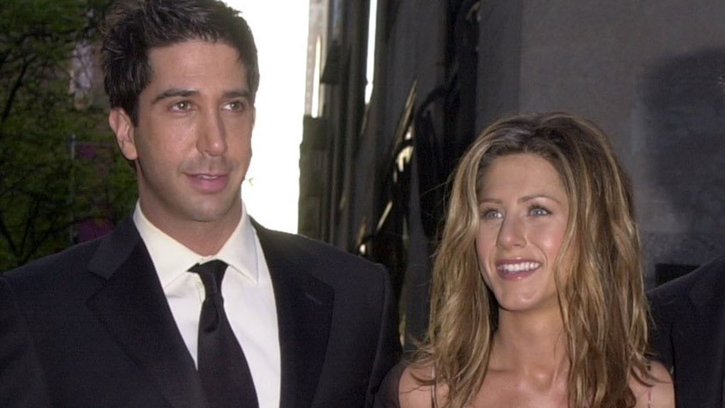 &#x397; Jennifer Aniston &#x3BA;&#x3B1;&#x3B9; &#x3BF; David Schwimmer &#x3B5;&#x3AF;&#x3BD;&#x3B1;&#x3B9; &#x3BC;&#x3B1;&#x3B6;&#x3AF;;