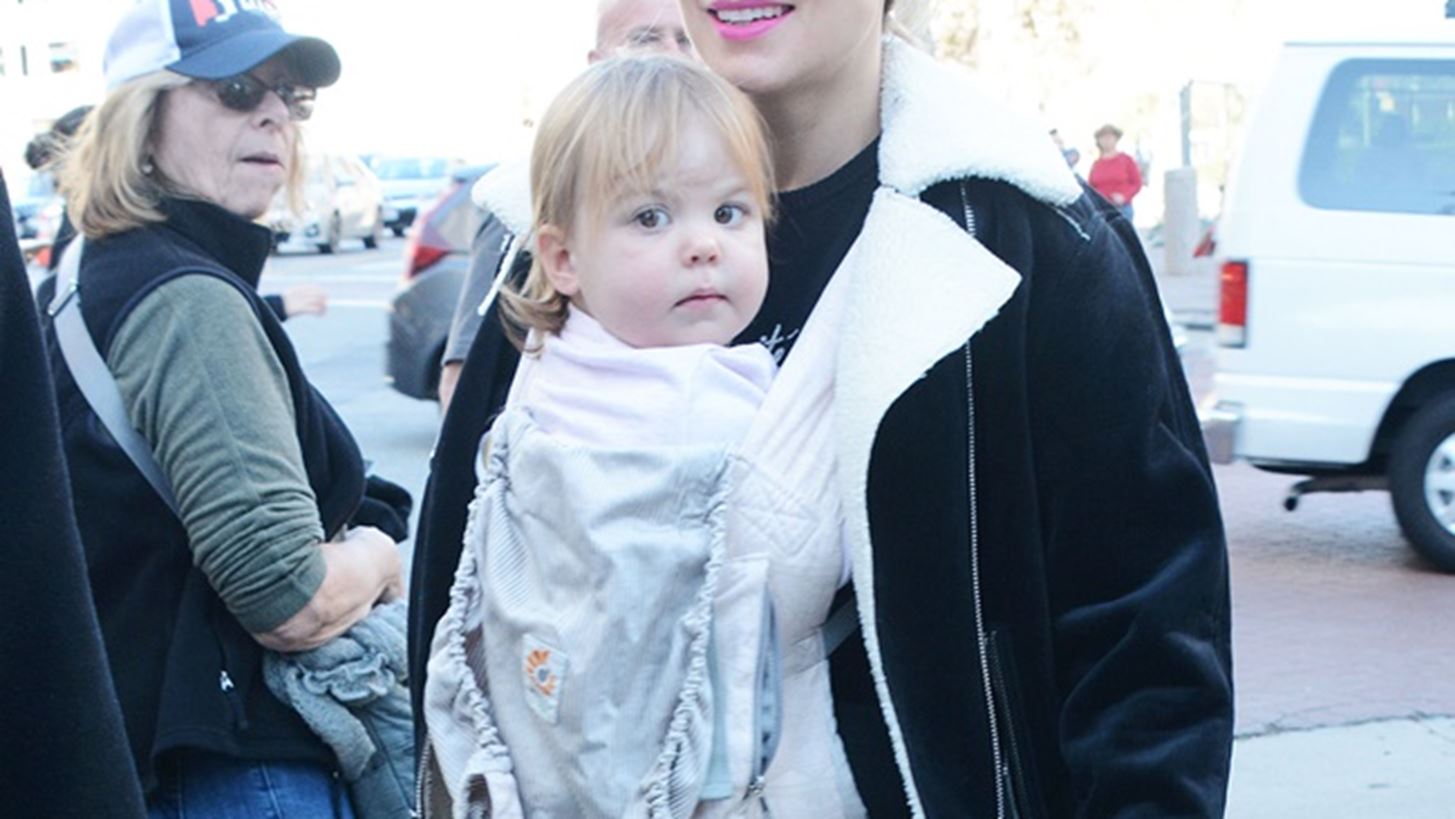 Mila Kunis-Olivia Wilde: &#x3A0;&#x3BF;&#x3CD; &#x3C4;&#x3B9;&#x3C2; &#x3C3;&#x3C5;&#x3BD;&#x3AD;&#x3BB;&#x3B1;&#x3B2;&#x3B5; &#x3BF; &#x3C6;&#x3C9;&#x3C4;&#x3BF;&#x3B3;&#x3C1;&#x3B1;&#x3C6;&#x3B9;&#x3BA;&#x3CC;&#x3C2; &#x3C6;&#x3B1;&#x3BA;&#x3CC;&#x3C2;;